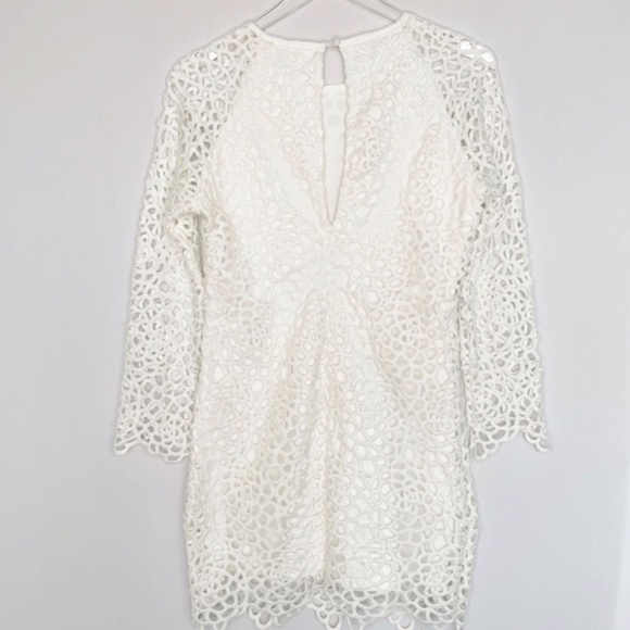 SOLITAIRE Womens Lined Geometric Cut Out D… - Picture 2 of 8